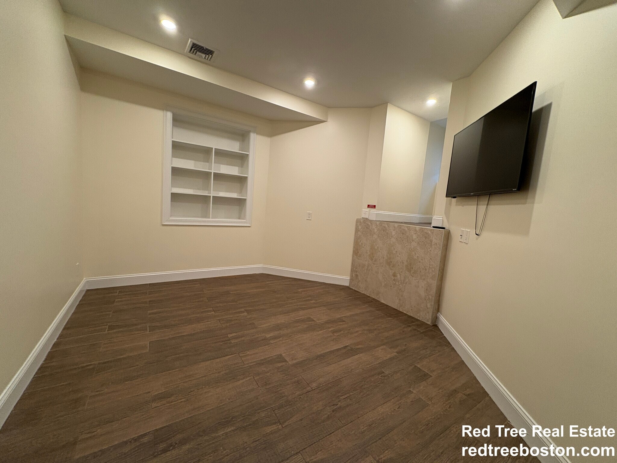 Building Photo - 1616 Beacon St