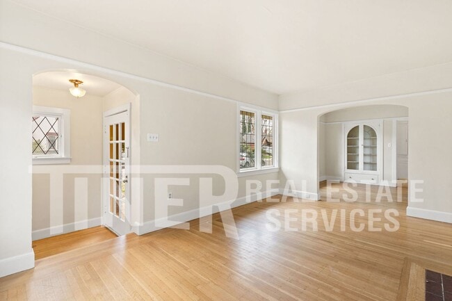 Building Photo - 1701 41st St