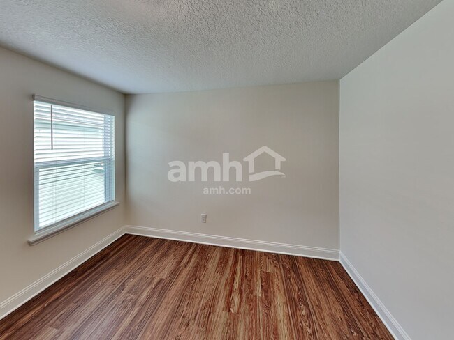 Building Photo - 237 Onate Cir