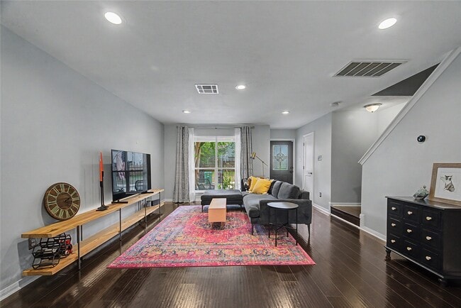 Building Photo - 1104 Buckner St