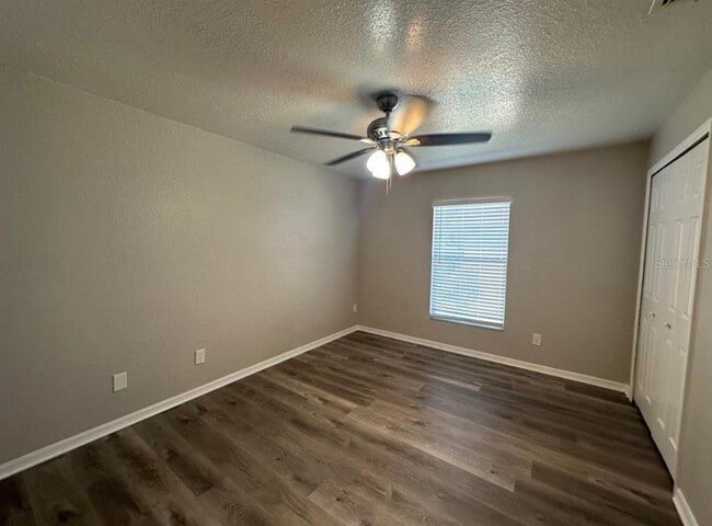 Building Photo - 9725 Fox Hollow Rd