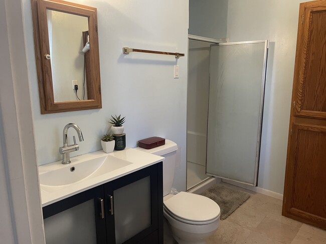 Building Photo - 4925 Tierra Baja Way