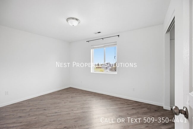 Building Photo - 800 S Hamilton Rd