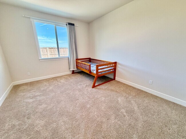 Building Photo - Vacaville 4 Bed | 3 Bath | Single-Story | 2,490 SF | Built in 2021