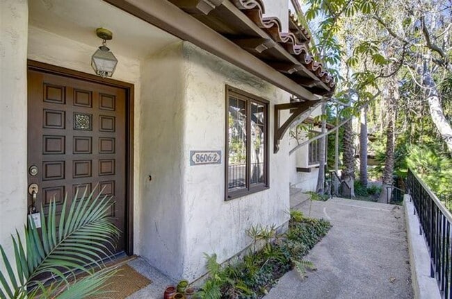 Building Photo - Prime La Jolla Location – Pool, Tennis & Village Living at Your Doorstep