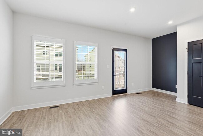 Building Photo - 18091 Red Cedar Rd