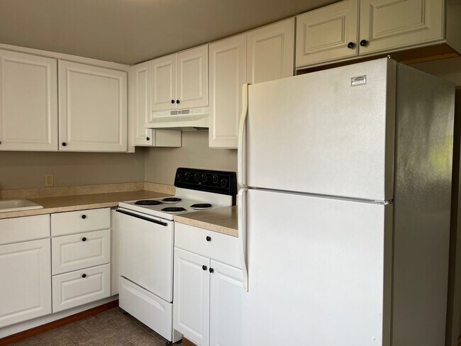 Building Photo - M1614 #1-3