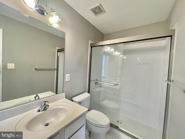 Building Photo - 23411 Rainbow Arch Dr