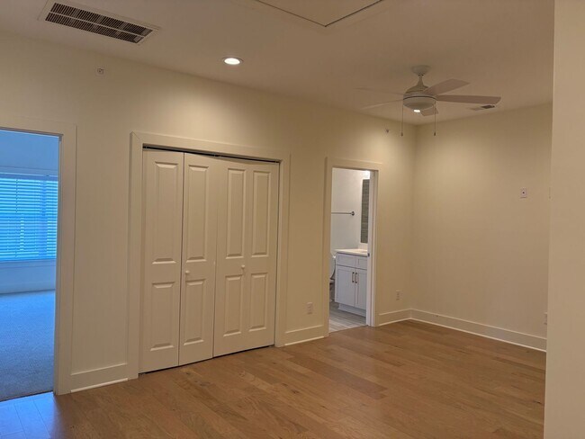 Building Photo - 231 Ribbon Ln