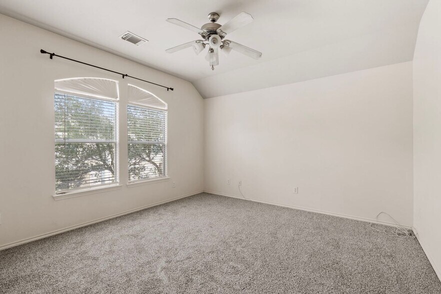 Building Photo - 1710 Redwing Cove Dr