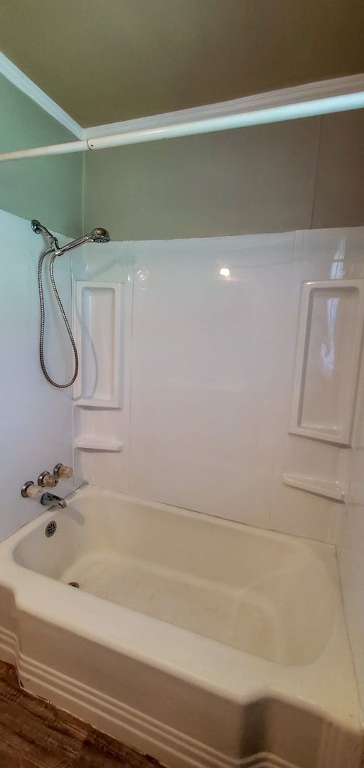 Building Photo - 2 bedroom 1 bath duplex in Shawnee