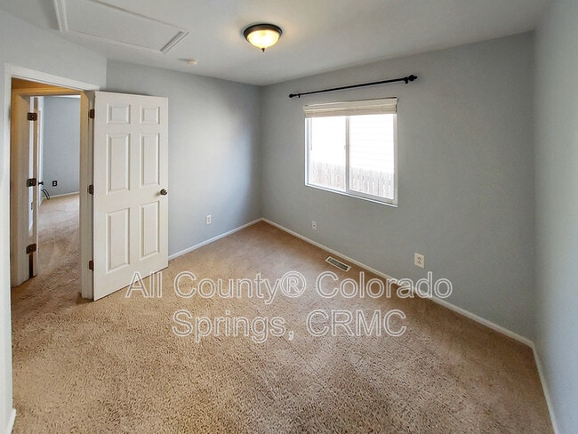 Building Photo - 4182 Pioneer Creek Dr