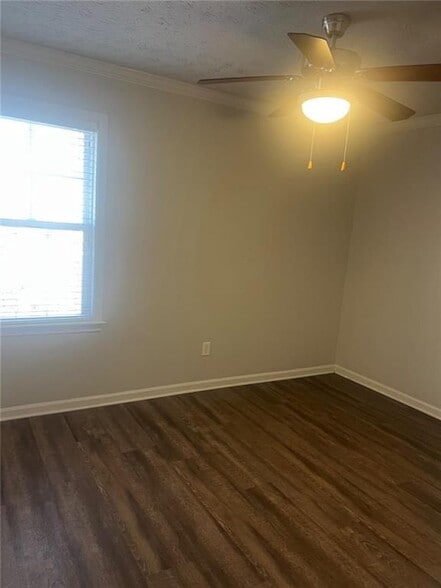 Building Photo - 3001 Northwest Ct