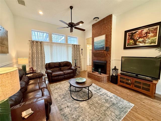 Building Photo - 1658 Glenmore Dr