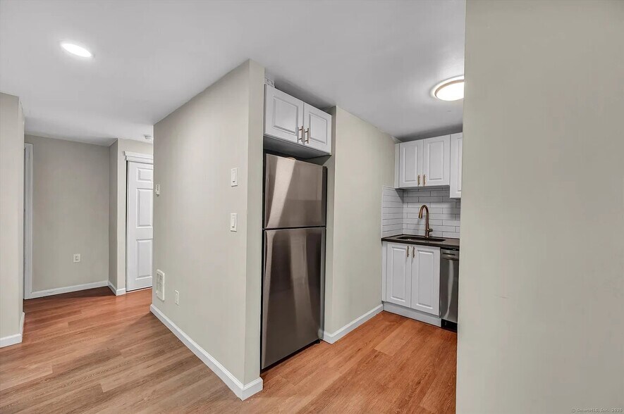 Building Photo - 56 Burgundy Hill Ln