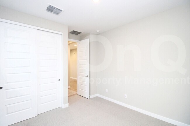 Building Photo - 4119 N 93rd Ln