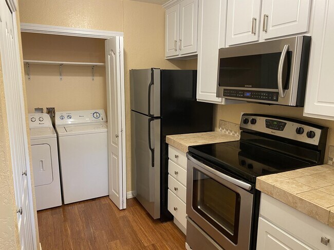 Building Photo - 73 Ace Ct