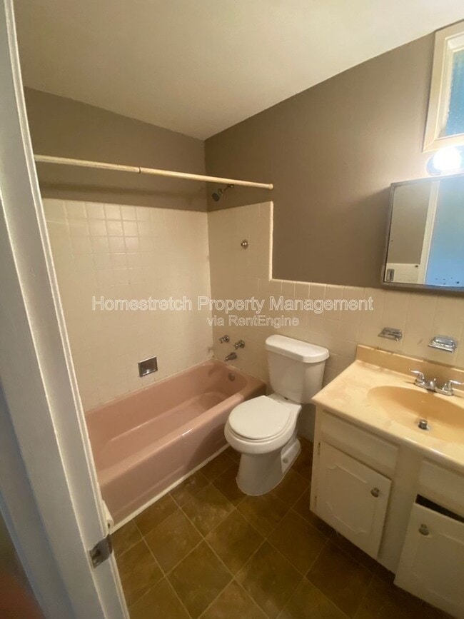 Building Photo - 2220 Argo Dr