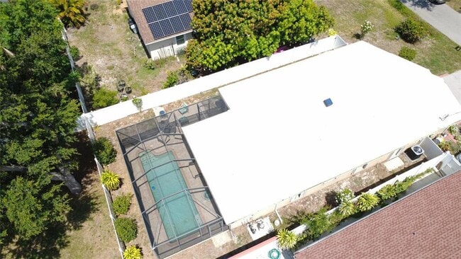 Building Photo - 2920 Edgewood Ln