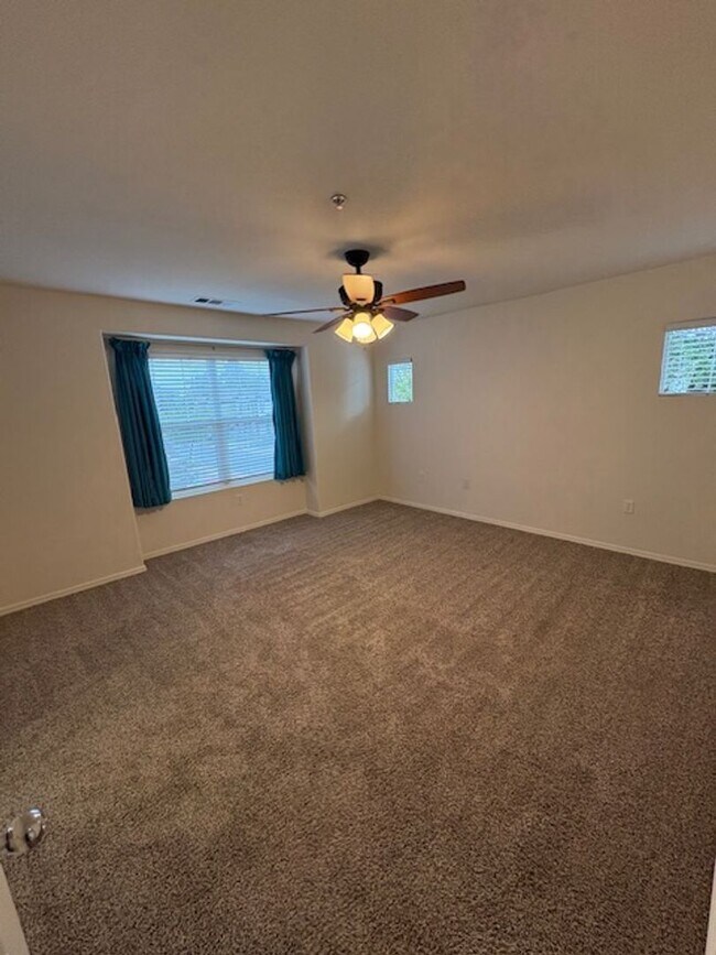 Building Photo - 9137 Arbol del Rosal Way