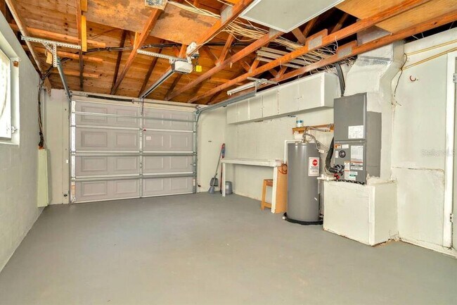 Building Photo - 8937 Catalina Dr