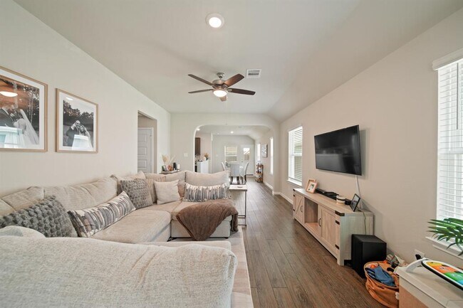 Building Photo - 5407 Briana Dee Dr