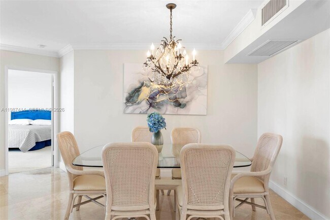 Building Photo - 3600 Mystic Pointe Dr