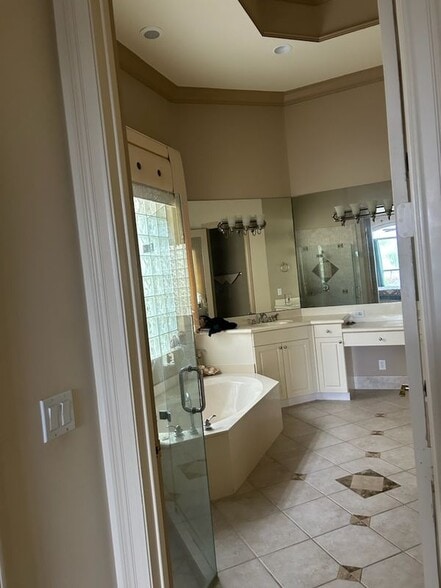 Building Photo - 10365 Terra Lago Dr
