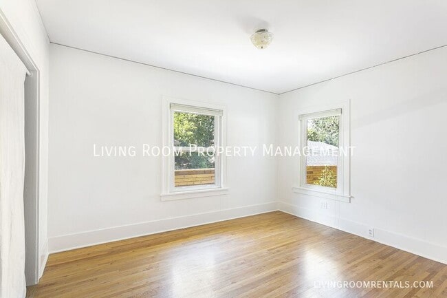 Building Photo - 3639 NE 25th Ave