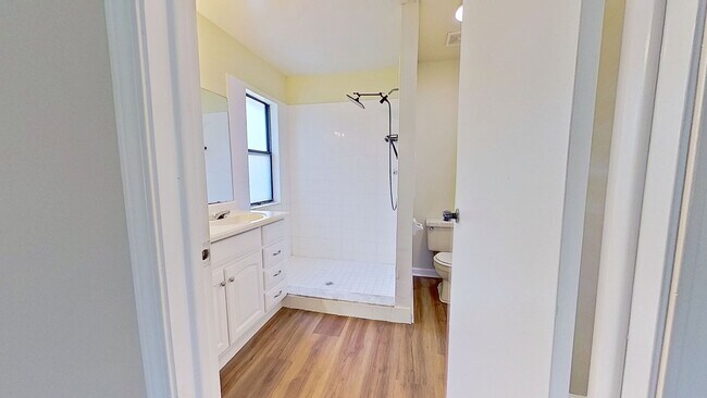 Building Photo - Spacious 4 Bedroom Home in Girvin!