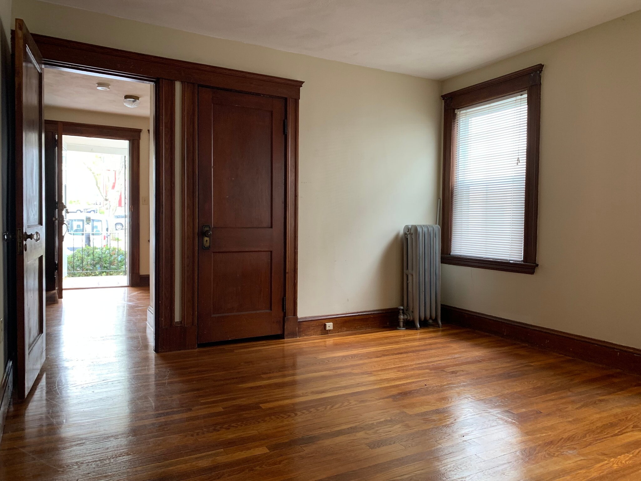 Building Photo - 33 Estey St