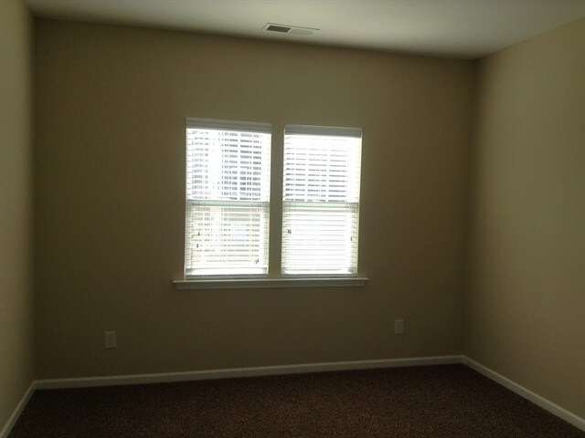 Building Photo - 6335 Hove Rd