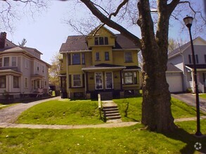Building Photo - Clay Ave.1