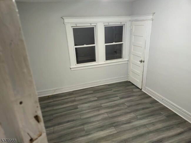 Building Photo - 467 Park Ave