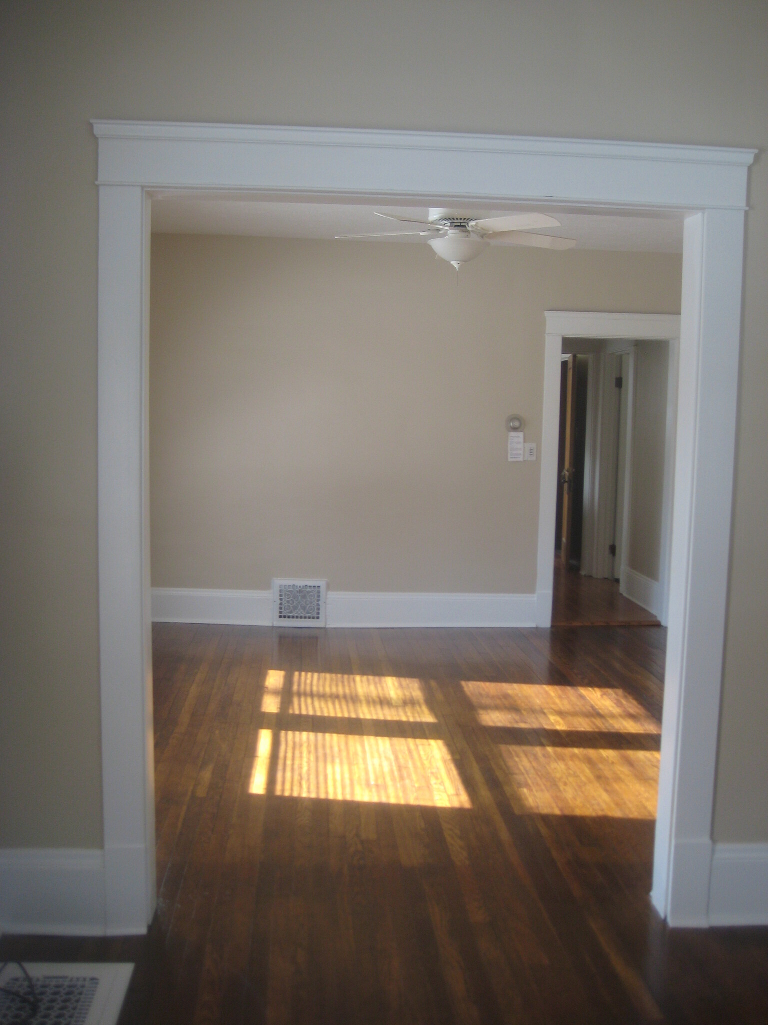 Building Photo - 2584 Kendall Rd