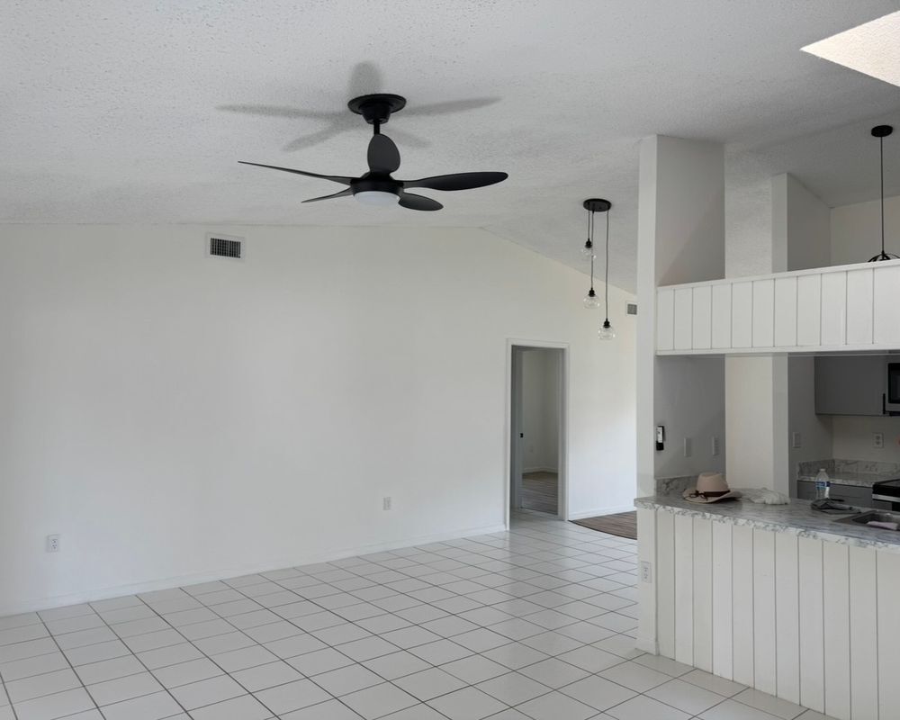 Building Photo - 2391 Briarwood St