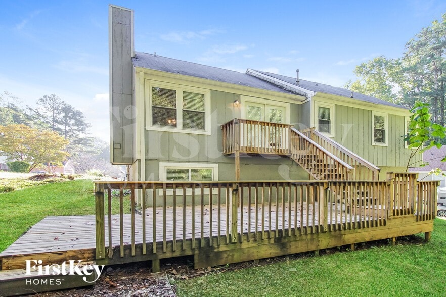 Building Photo - 675 Woodcrest Manor Dr