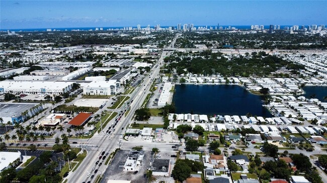 Building Photo - 3001 SW 35th Ave