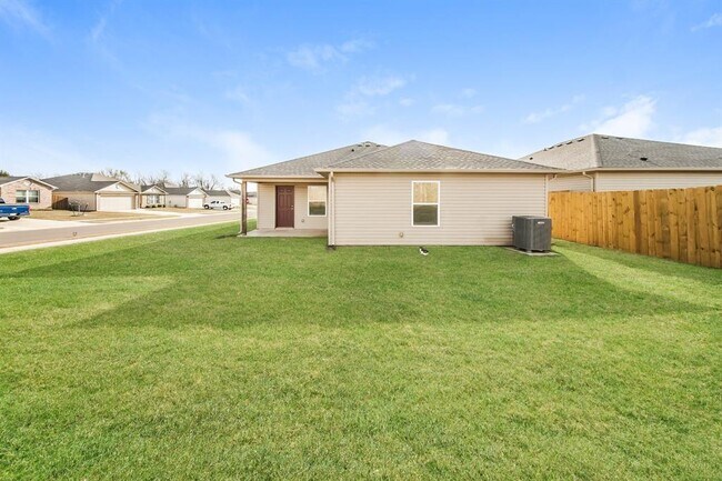 Building Photo - 2920 Brooke Rd