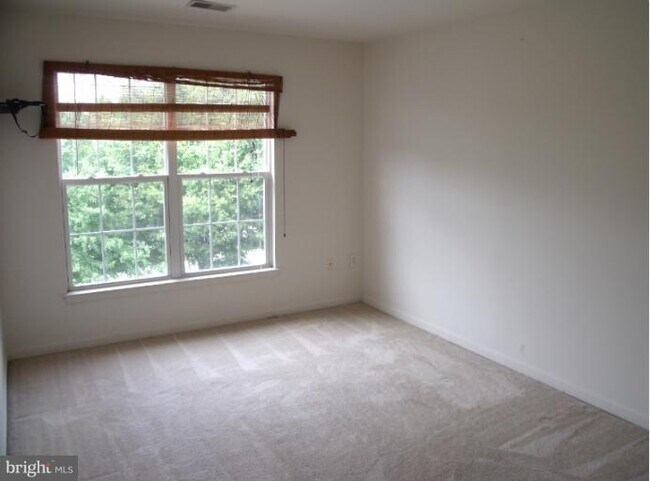 Building Photo - 13014 Shamrock Glen Dr