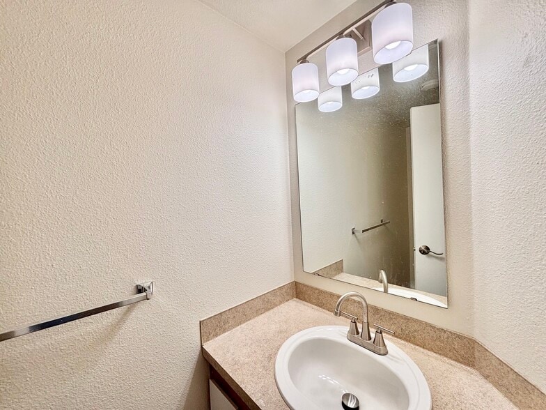 Building Photo - 21901 58th Ave W