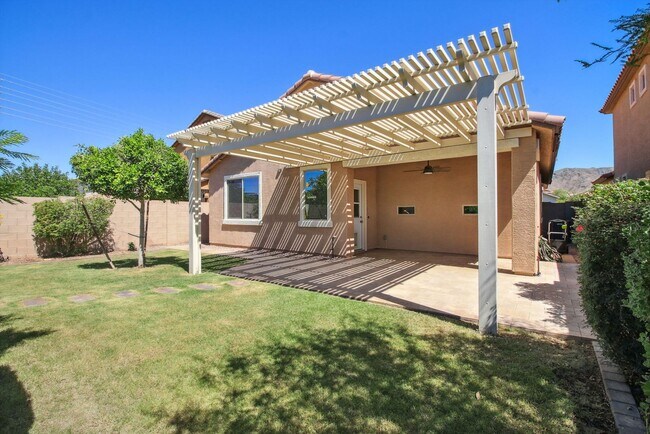 Building Photo - 4 Bedroom single family home in Phoenix