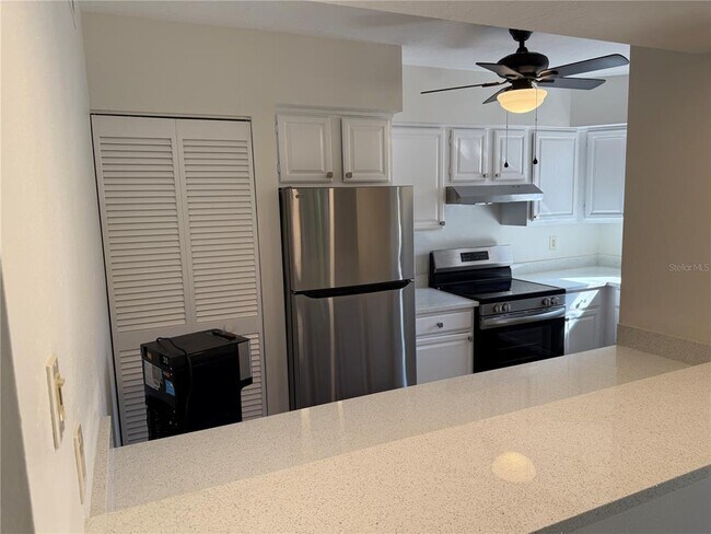 Building Photo - 5691 Ashton Lake Dr