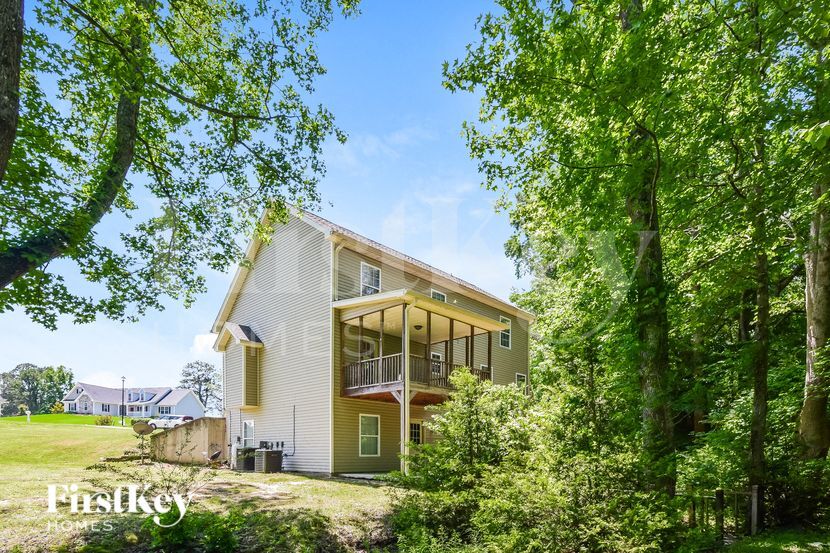 Building Photo - 161 Garrison Ct