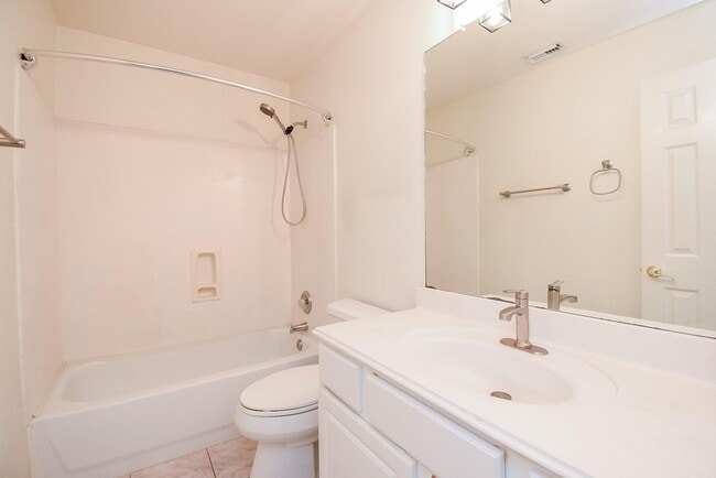 Building Photo - 13646 Garden Grove Ct