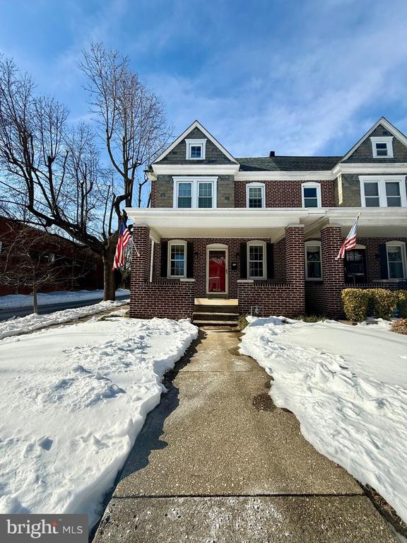 Building Photo - 1401 N Grant Ave