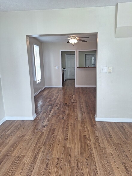 Building Photo - 702 N Catherine St