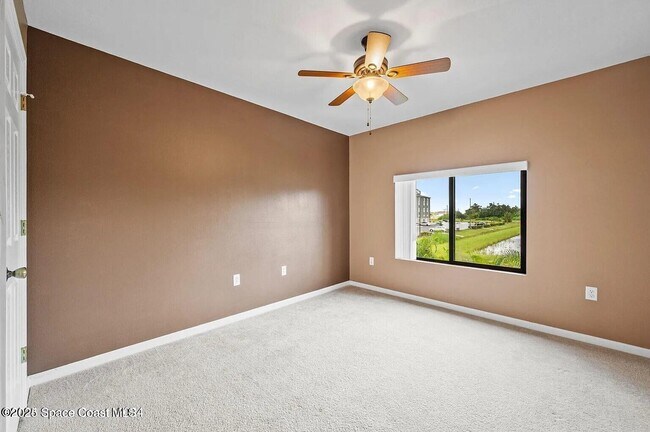 Building Photo - 1375 Lara Cir