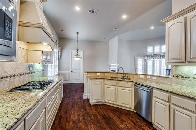 Building Photo - 7504 Grace Ave