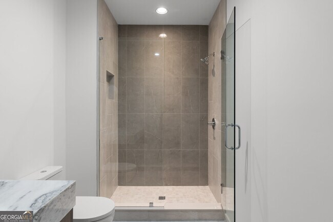 Building Photo - 3293 Lenox Pl NE